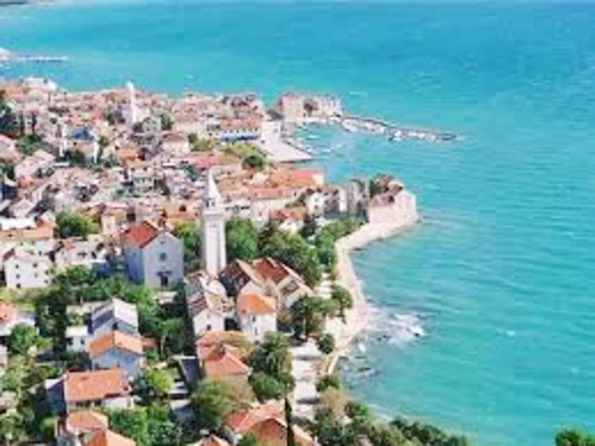 Comfortable Apartment In Kastel Novi Shared Pool 47M² Kastela