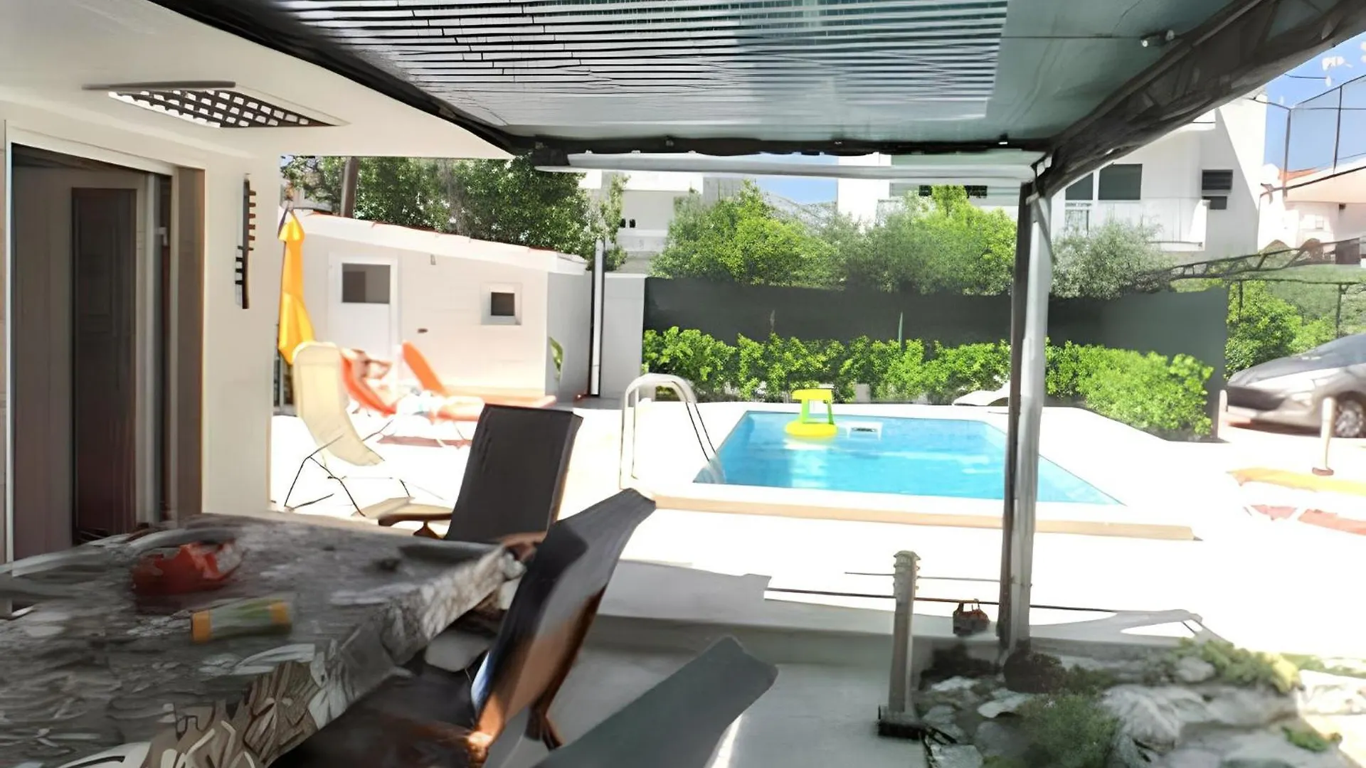 Comfortable Apartment In Kastel Novi Shared Pool 47M² Kastela